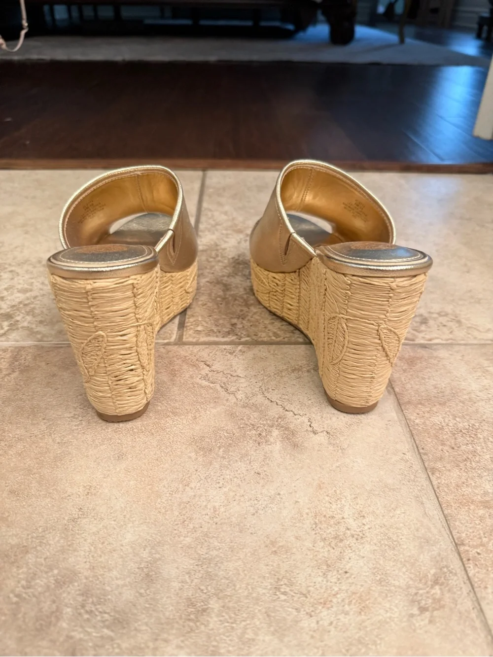 Vince Camuto, size 8 Gold Leather Slide Mules - Women's Open Toe Heels